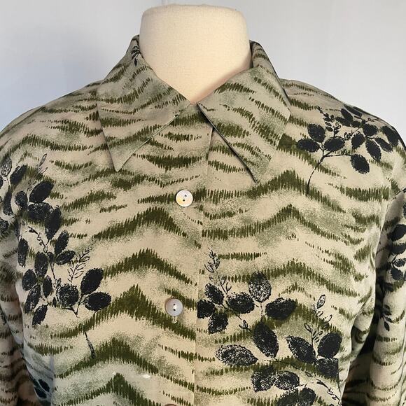 Vintage Blouse Top Size Small Olive Green Boho Leaf Print Long Sleeve Button - Picture 4 of 13